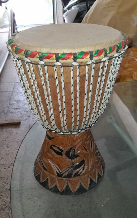 2 Djembé diferentes e em excelente estado - djimbe,  jembê - baratos