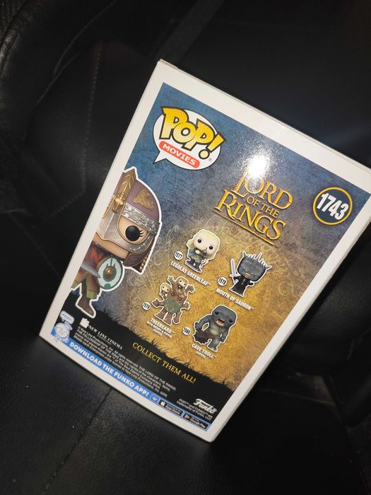 Funko Pop! Éowyn #1743 — CHASE — Lord of the Rings