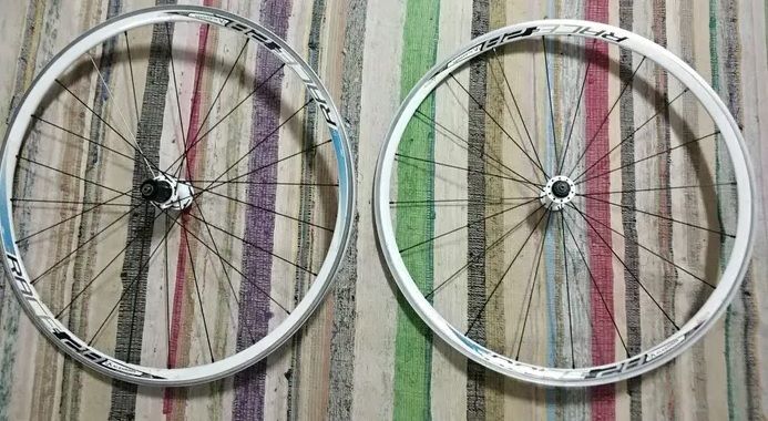 Material / Componentes de bicicleta
