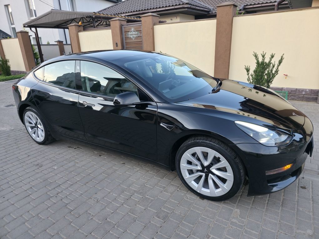Продам Tesla model 3 2022 lfp