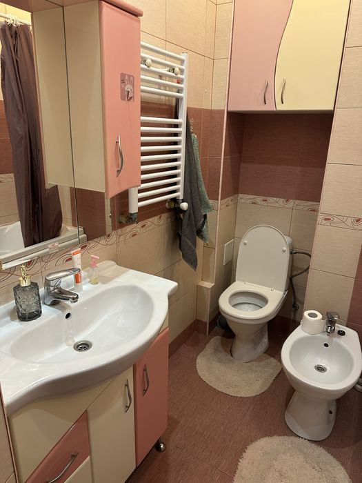 Кімната на підселення для дівчини