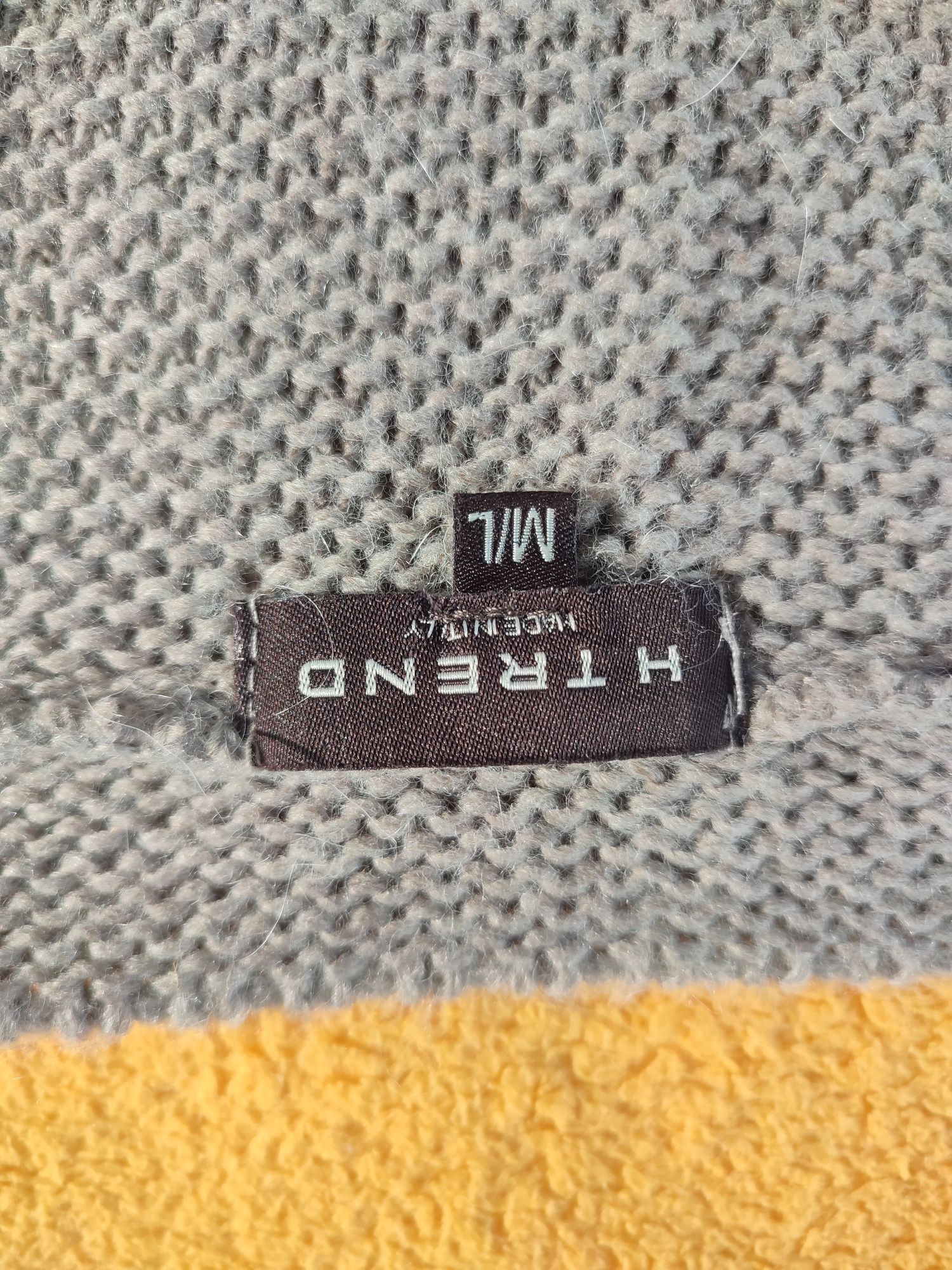 Sweter H Trend (M/L).