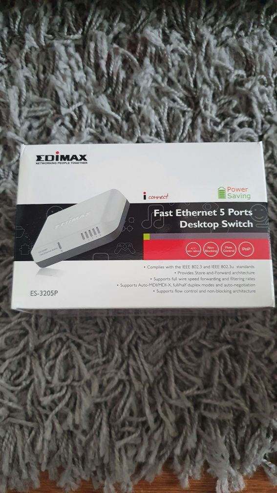 Edimax Switch Fast Ethernet EP-3205P