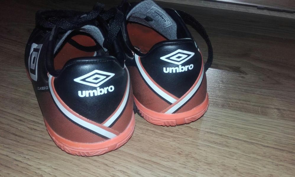 Halówki Umbro Classico r.33