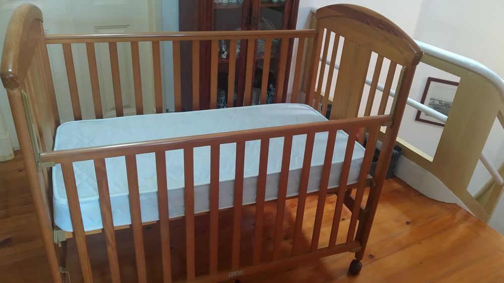 Cama De Bebé Como NOVA