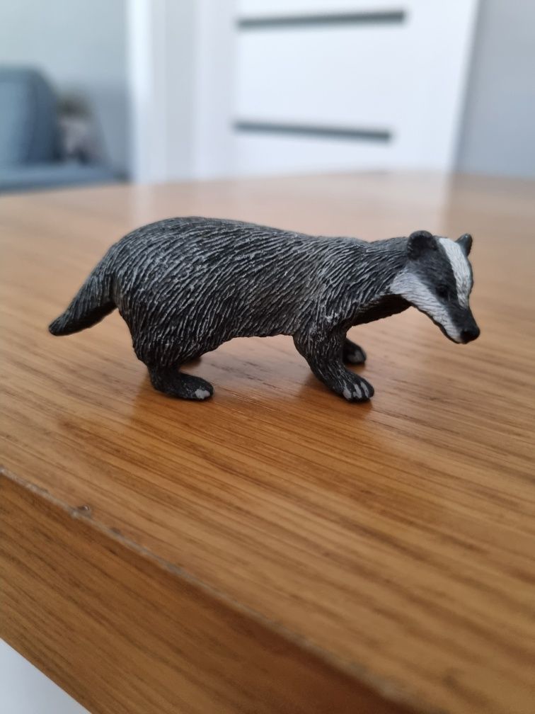 Borsuk schleich figurka