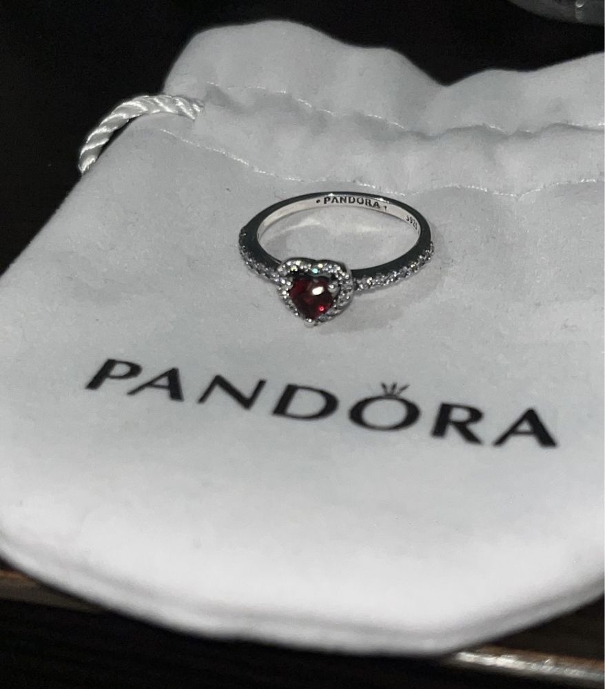 Anel Coração Vermelho Pandora