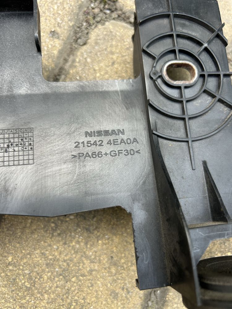 Продам кронштейн кріплення радіатора Nissan Qashqai J11 215424EA0А