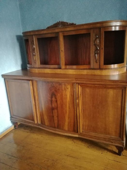 Sprzedam Piękny Kredens