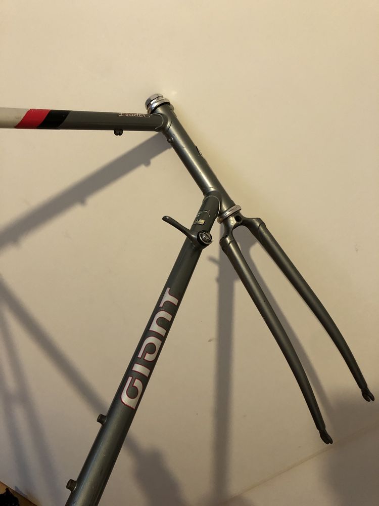 Rama rowerowa Giant Leader- Cr-Mo, stery Shimano 600