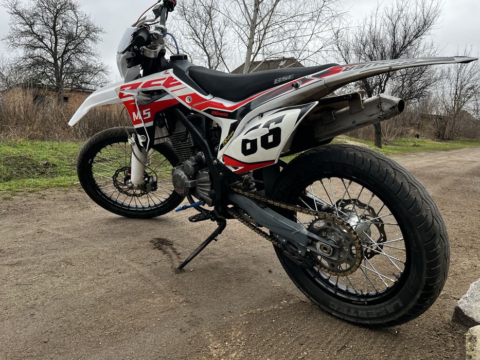 Эндуро мотоцыкл BSE m5