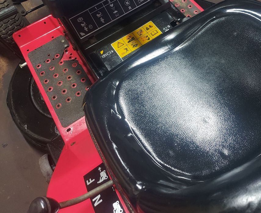 Sprzedam traktor-kosiarka MTD Rh 125 z koszem.