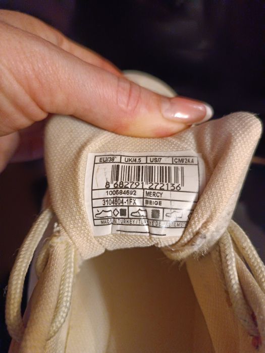 Продам оригінальні кросівки фірми Polo розмір 39