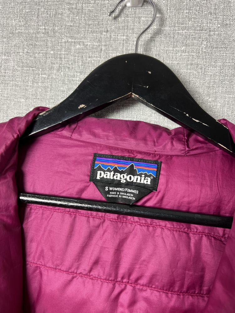 (Розмір S) Пухова куртка Patagonia Down Sweater Hoody