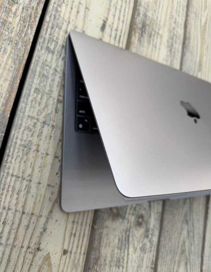 Apple macbook pro 13 M2 8/256 (2022) Space Gray