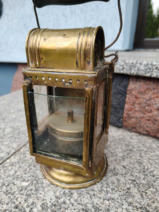 Lampa kolejowa sygnalizacyjna