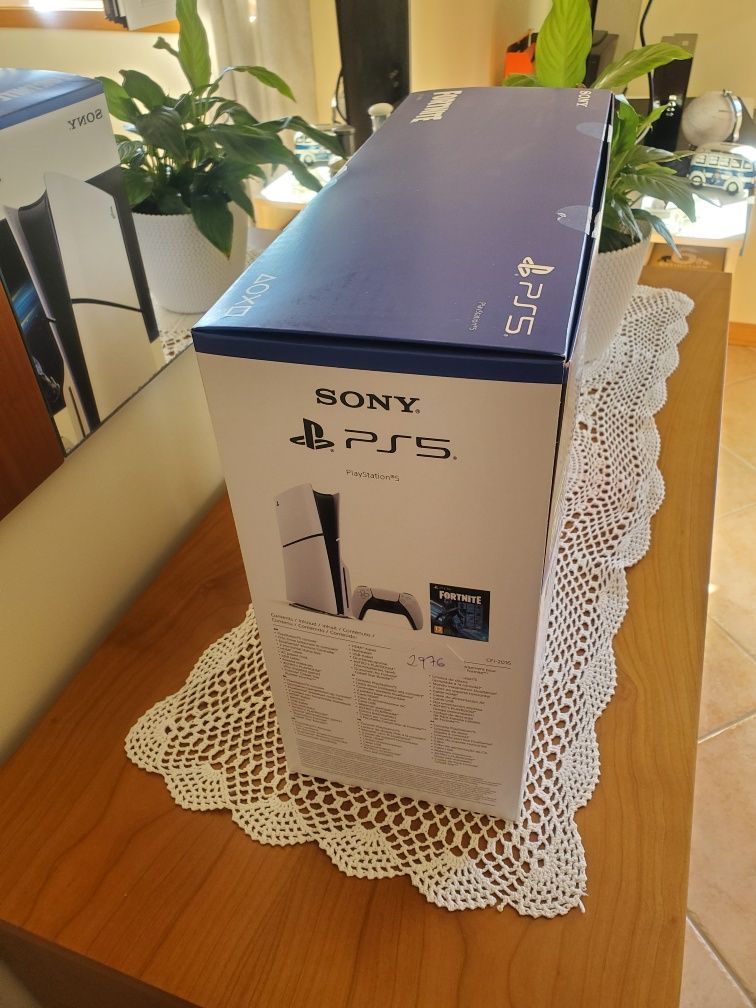 PlayStation 5 Standard nova com leitor Blu-Ray
