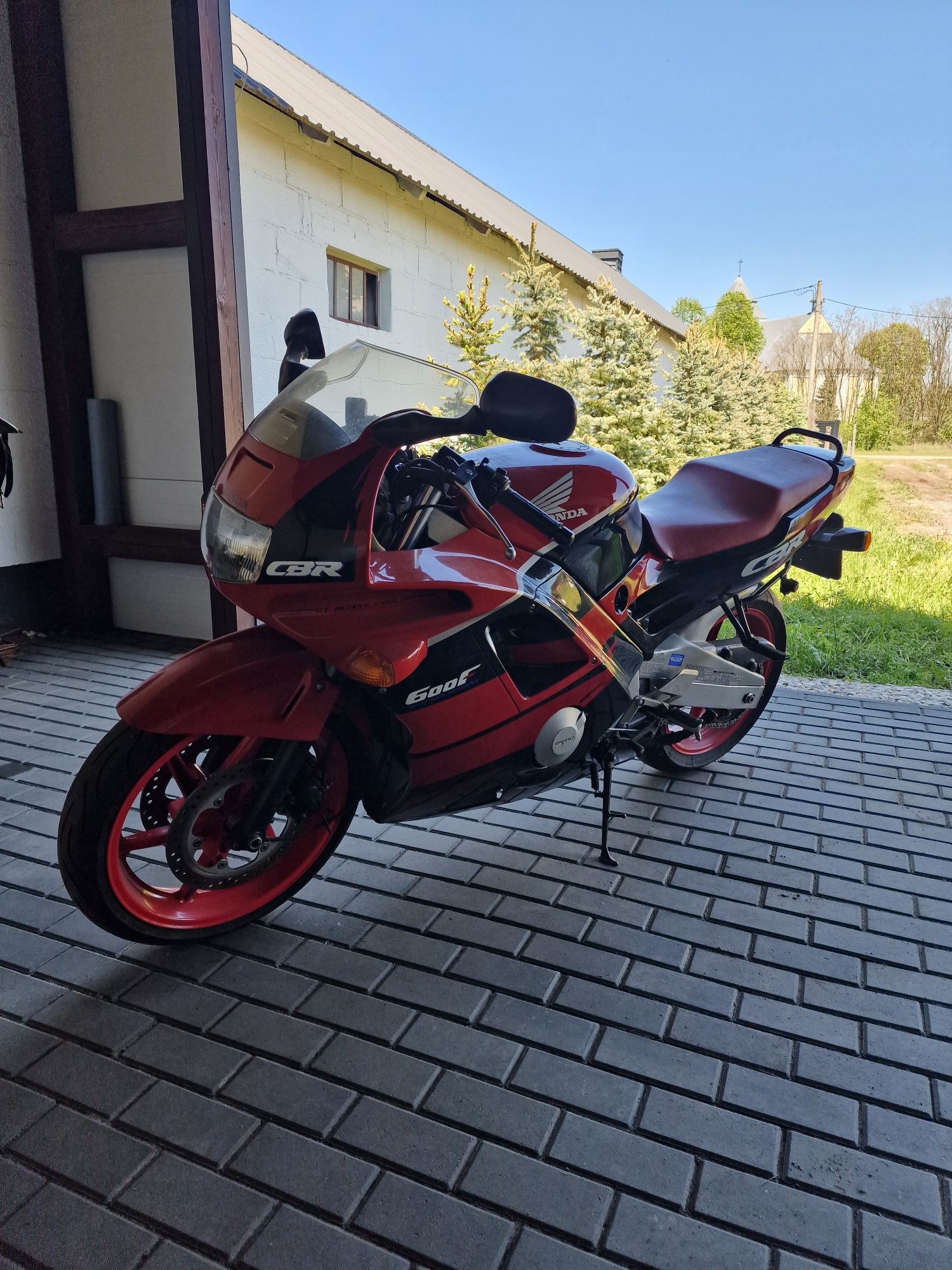 Honda CBR 600 F PC25