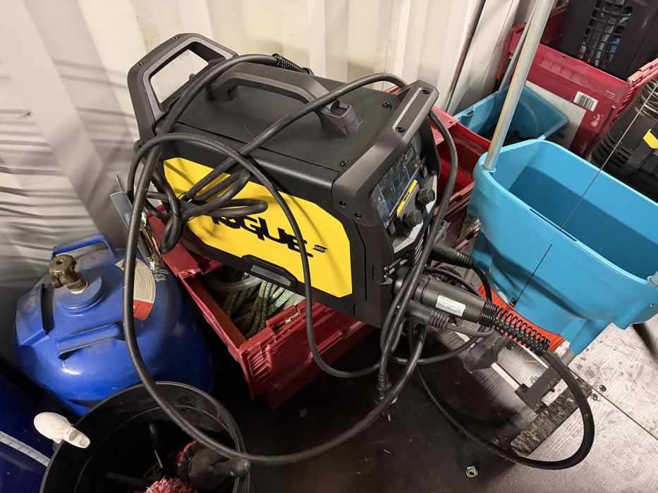 Migomat ESAB 210 pro