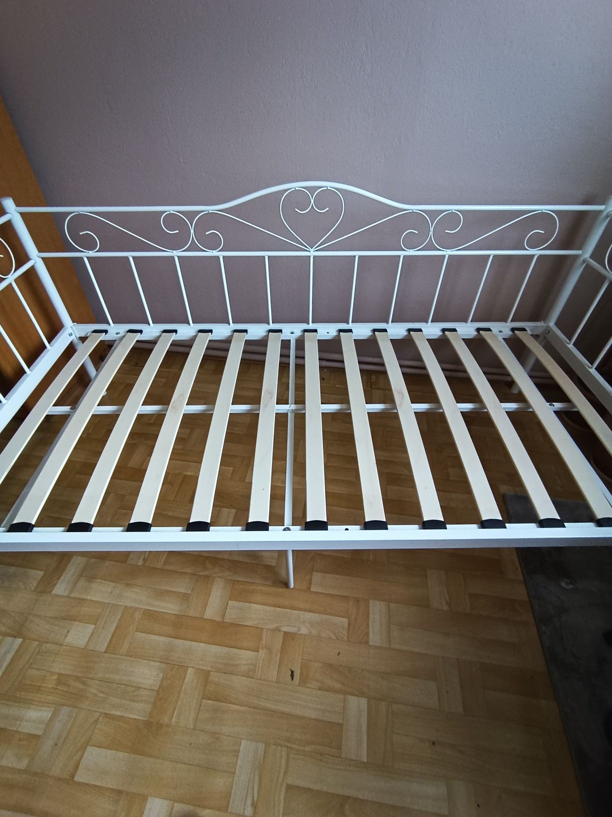 Łóżko sypialniane, jednoosobowe, używane