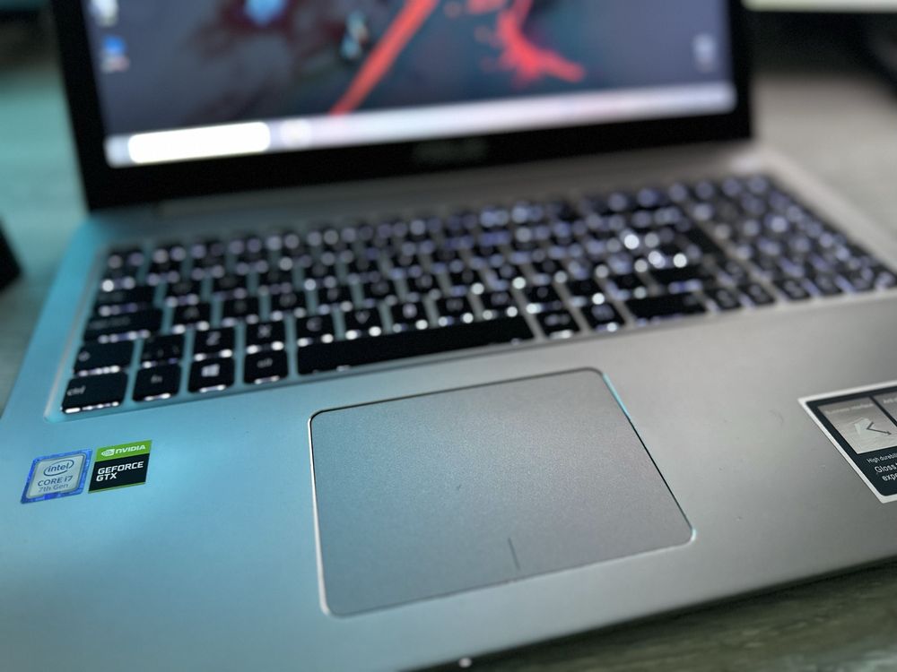 игровой ноутбук Asus / core i7 видео nVidia GeForce GTX960M бат. 3 час