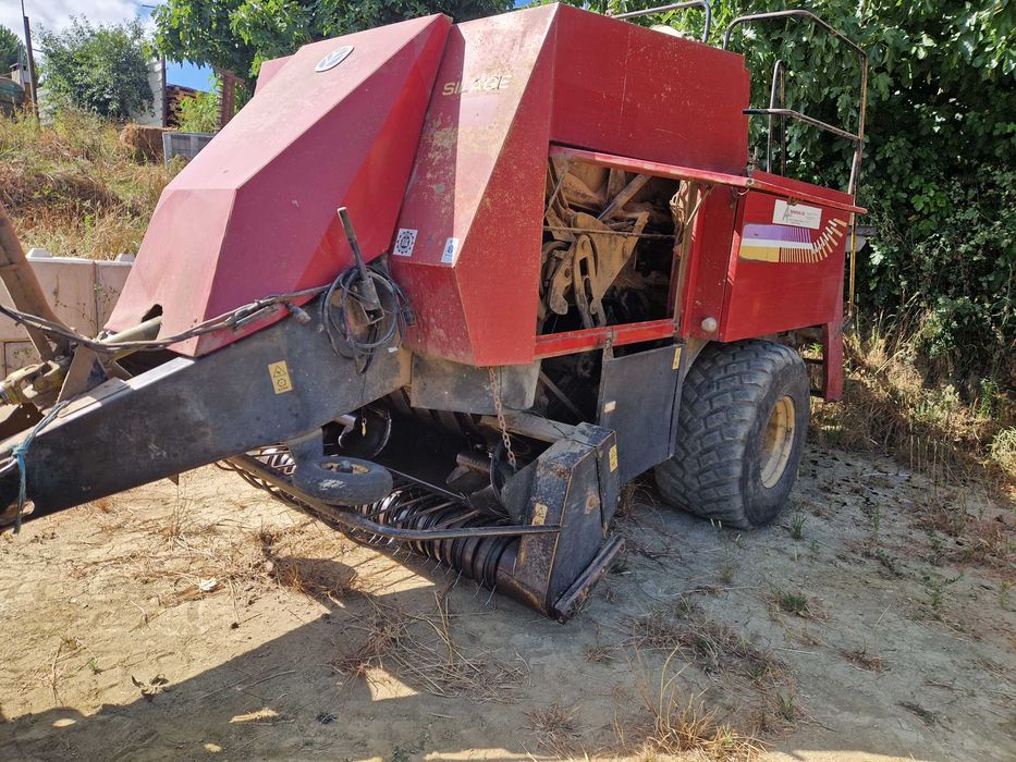 Enfardadeira New Holland