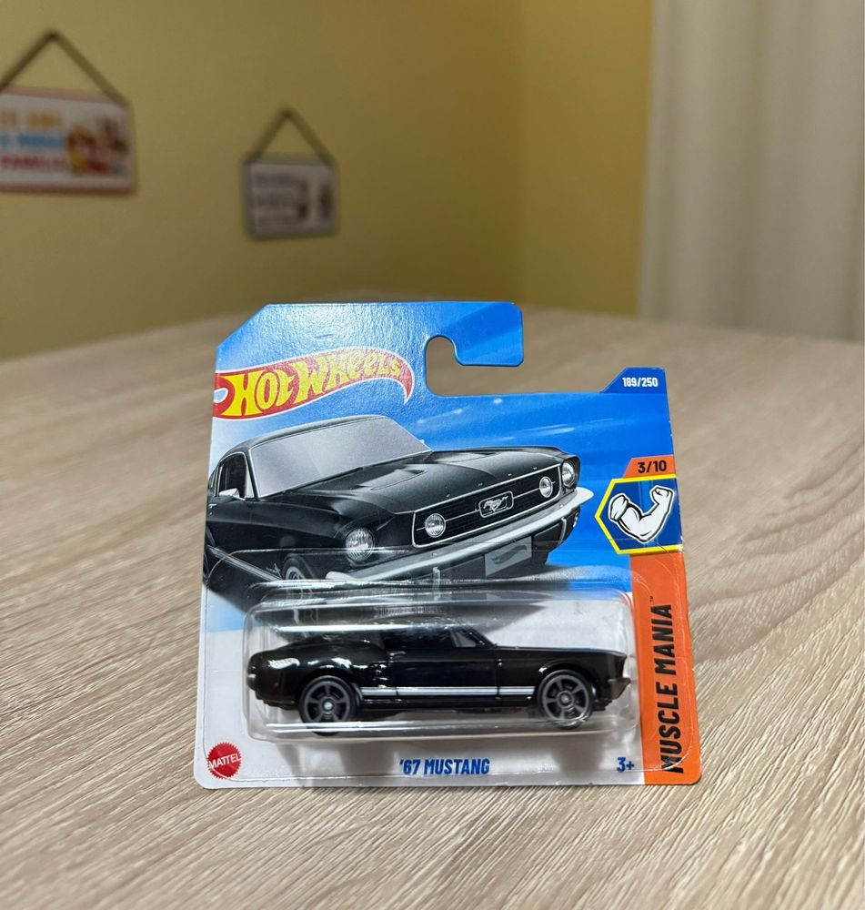Miniatura Hot Wheels '67 Mustang