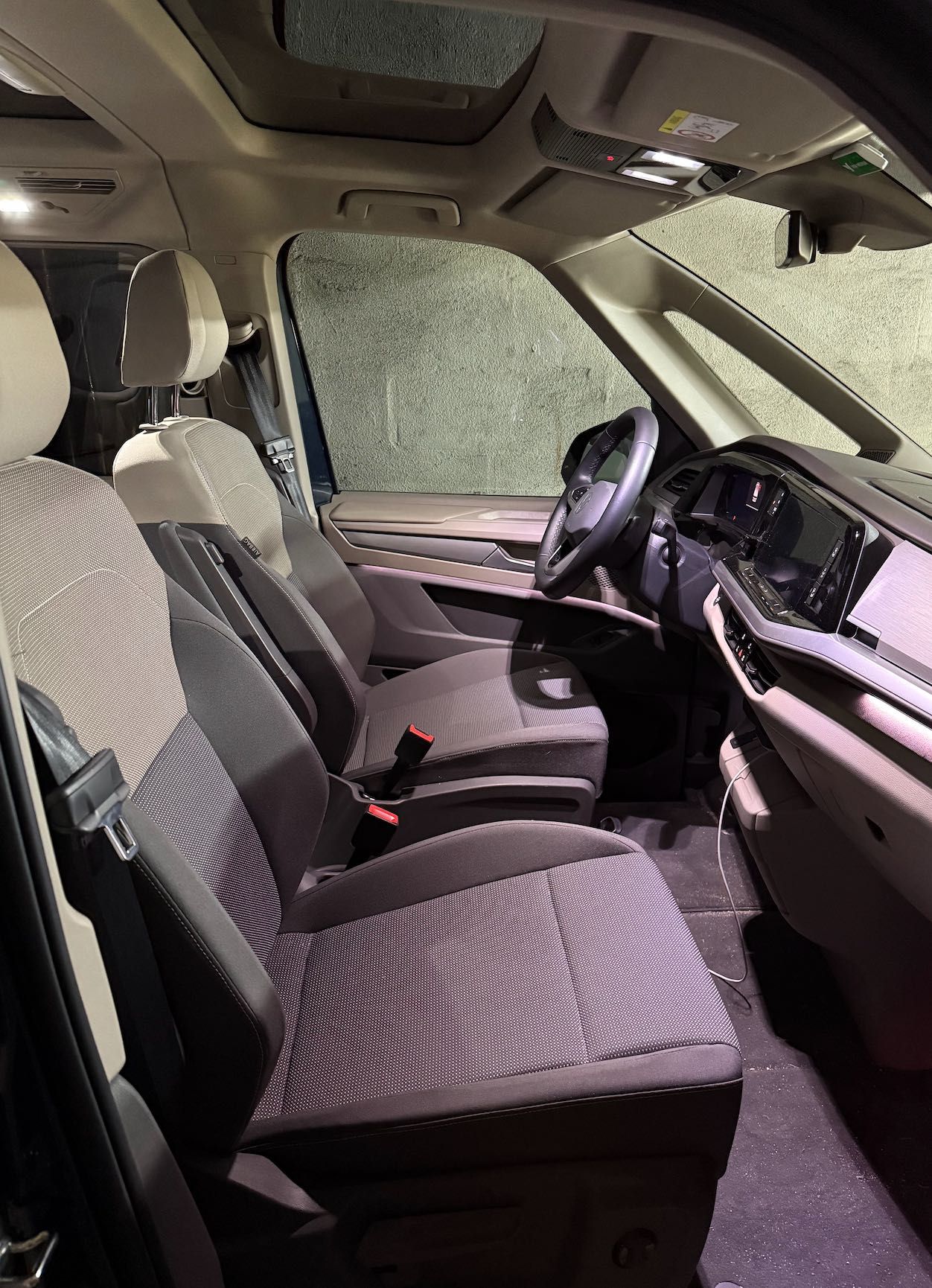 VW MULTIVAN T7 1.4 eHybrid Longa das poucas com condução Autónoma