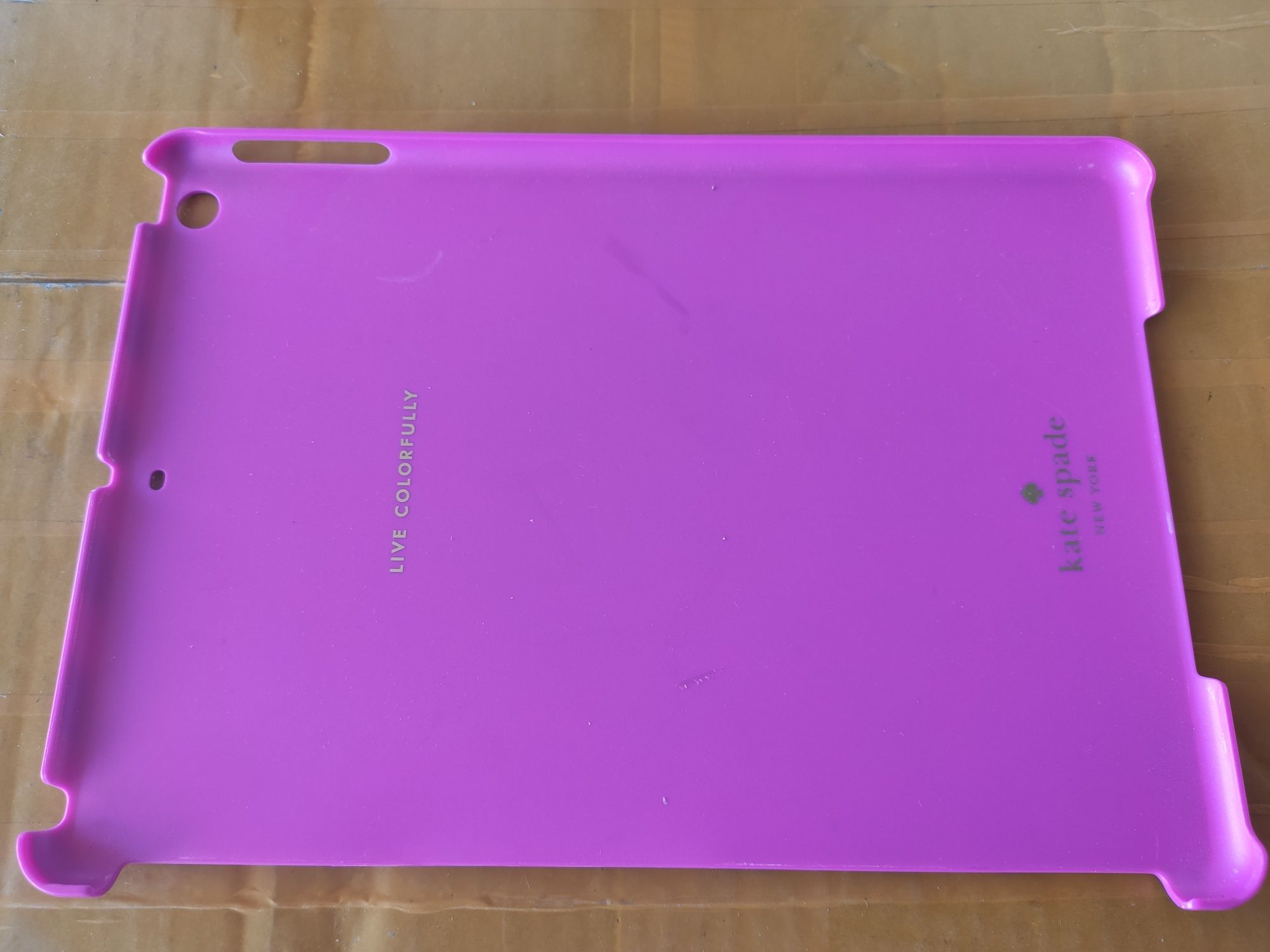 Продается чехол для iPad Air.