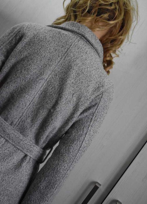 Płaszcz wełniany 34 XS szlafrokowy wiązany zimowy do kolan elegancki