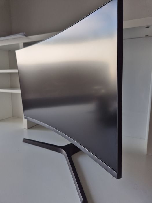Monitor Samsung 27" 240hz zakrzywiony
