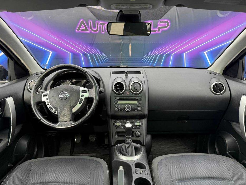 Nissan Qashqai 2010, 2.0 дизель, механика, 7 мест