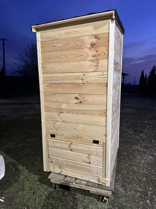 Kibelek WC TOY Toy drewniany działka ogród budowa