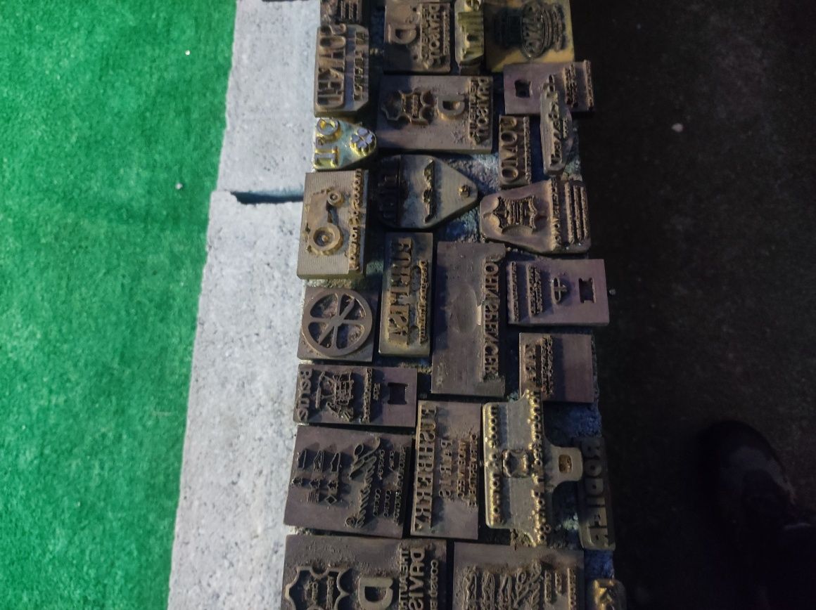 Lote de carimbos em metal