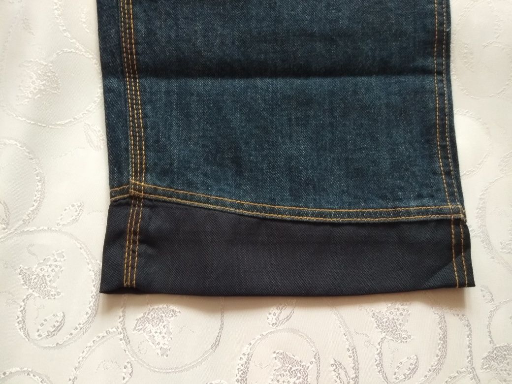 Spodnie dżinsowe robocze marki BLUEWEAR