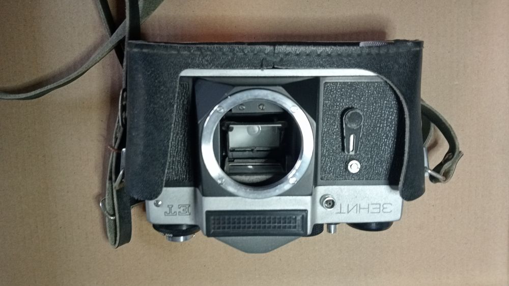 Фотоапарат Фед 3 і Зеніт ЕТ без об'єктивів
