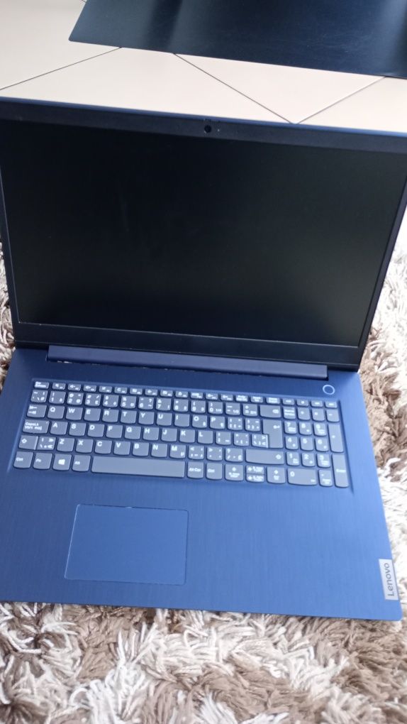 Laptop Lenovo 17.3 cal. Z gwarancją