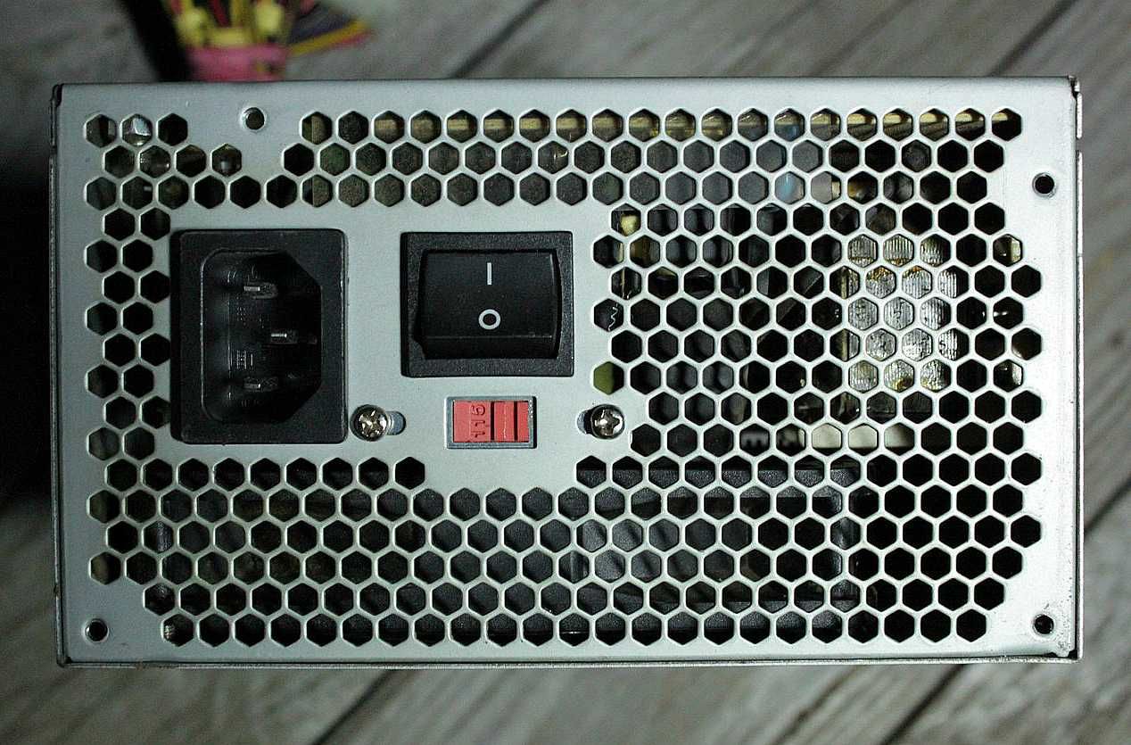 Блок Питания SIRTEC HIGH POWER 460W MODEL: HPC-460-P12S (ATX12V2.2)