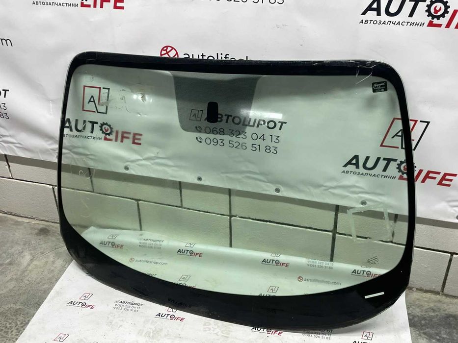 Лобове скло Nissan juke Нісан жук