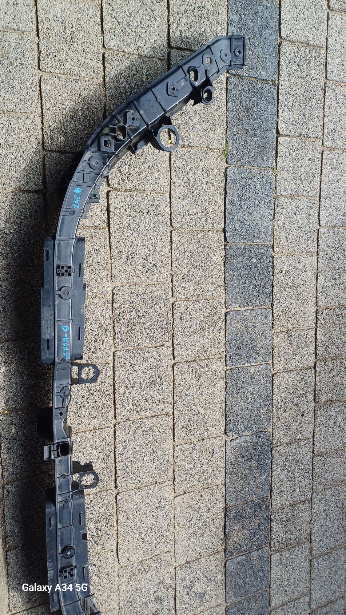 Pas przedni wzmocnienie górne mercedes A247 A177