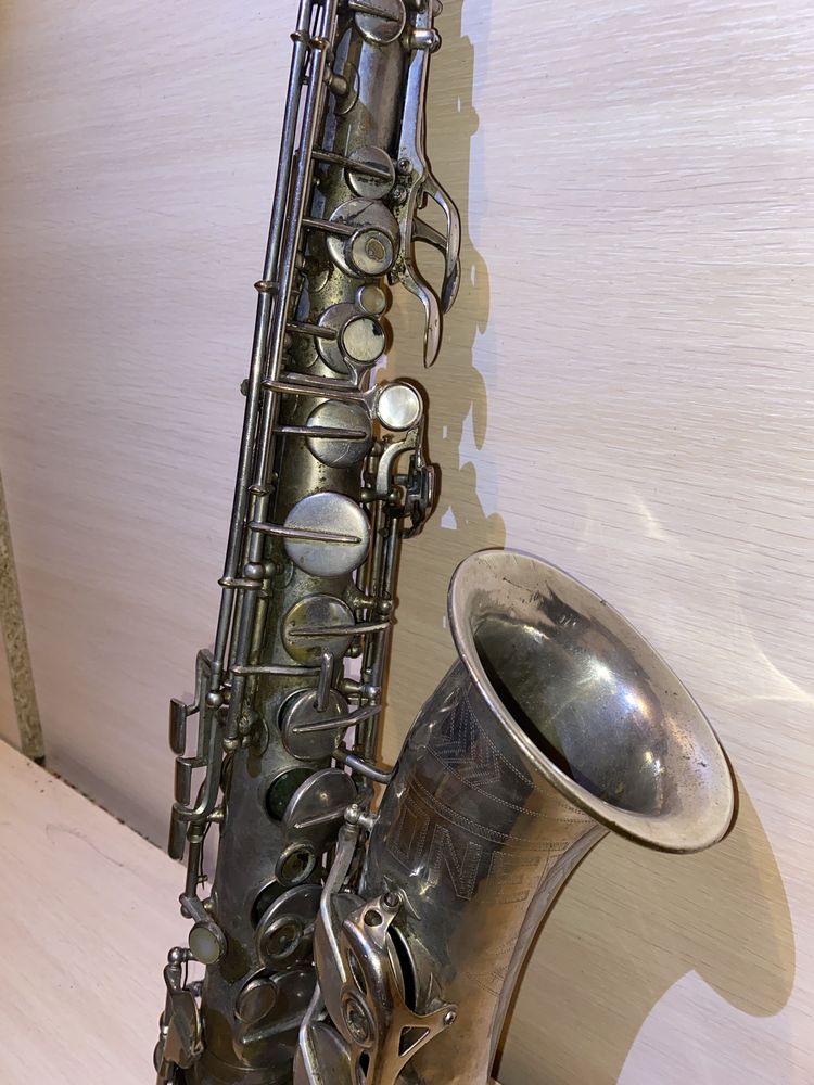 Saksofon typu alt tone king