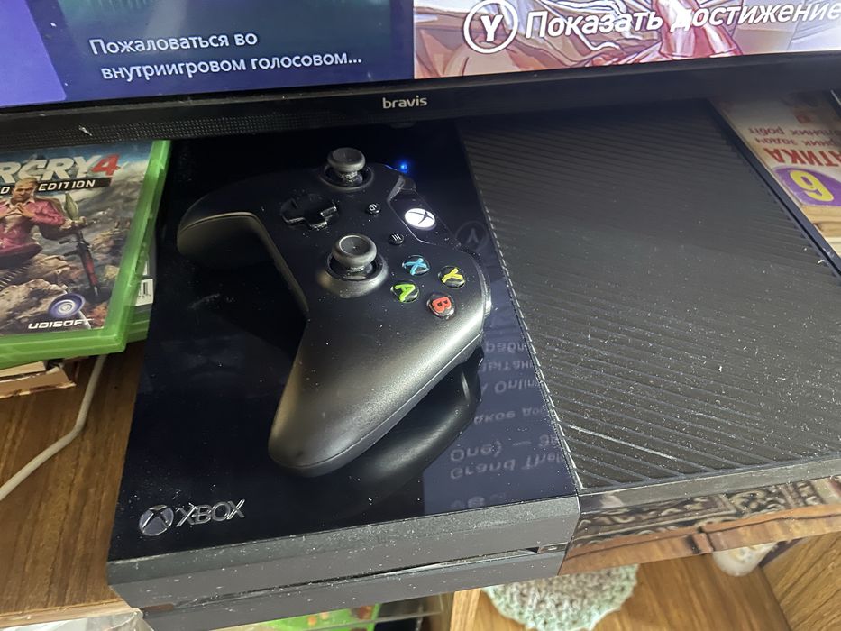 Xbox One почти новая, без бана и всего подобного