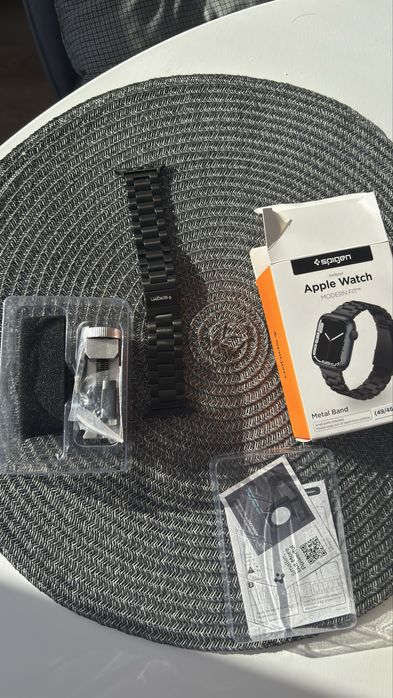 Ремінець Spigen Modern Fit Band для Apple Watch
