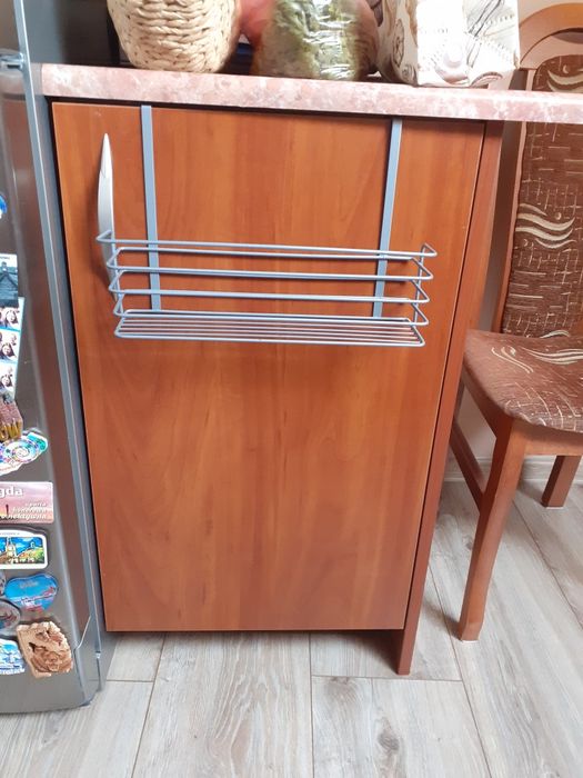 Meble kuchenne z wyposażeniem