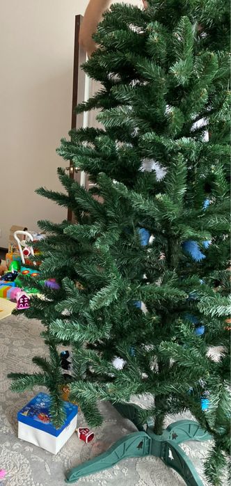 Штучна ялинка 220