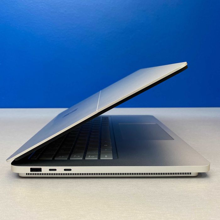 Microsoft Surface Laptop Studio 2 - 14.4" Touch (i7-13800H/16GB/512GB)