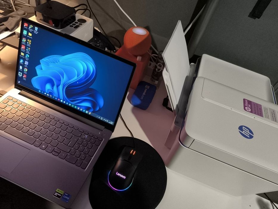 Portátil Lenovo LOQ Gaming Essential i7 9ª Geração + Impressora Oferta