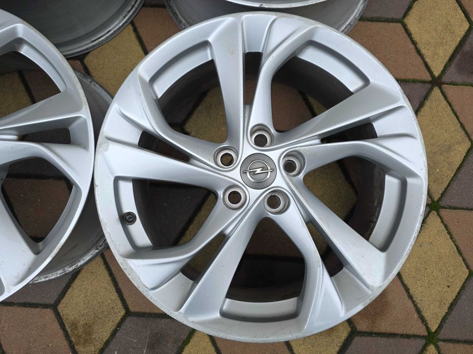 Диски оригінальні для Opel Astra K V, Zafira R17 5x105
