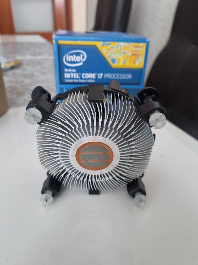Komputer stacjonarny PC jednostka Gigabyte Kingston + chłodzenie