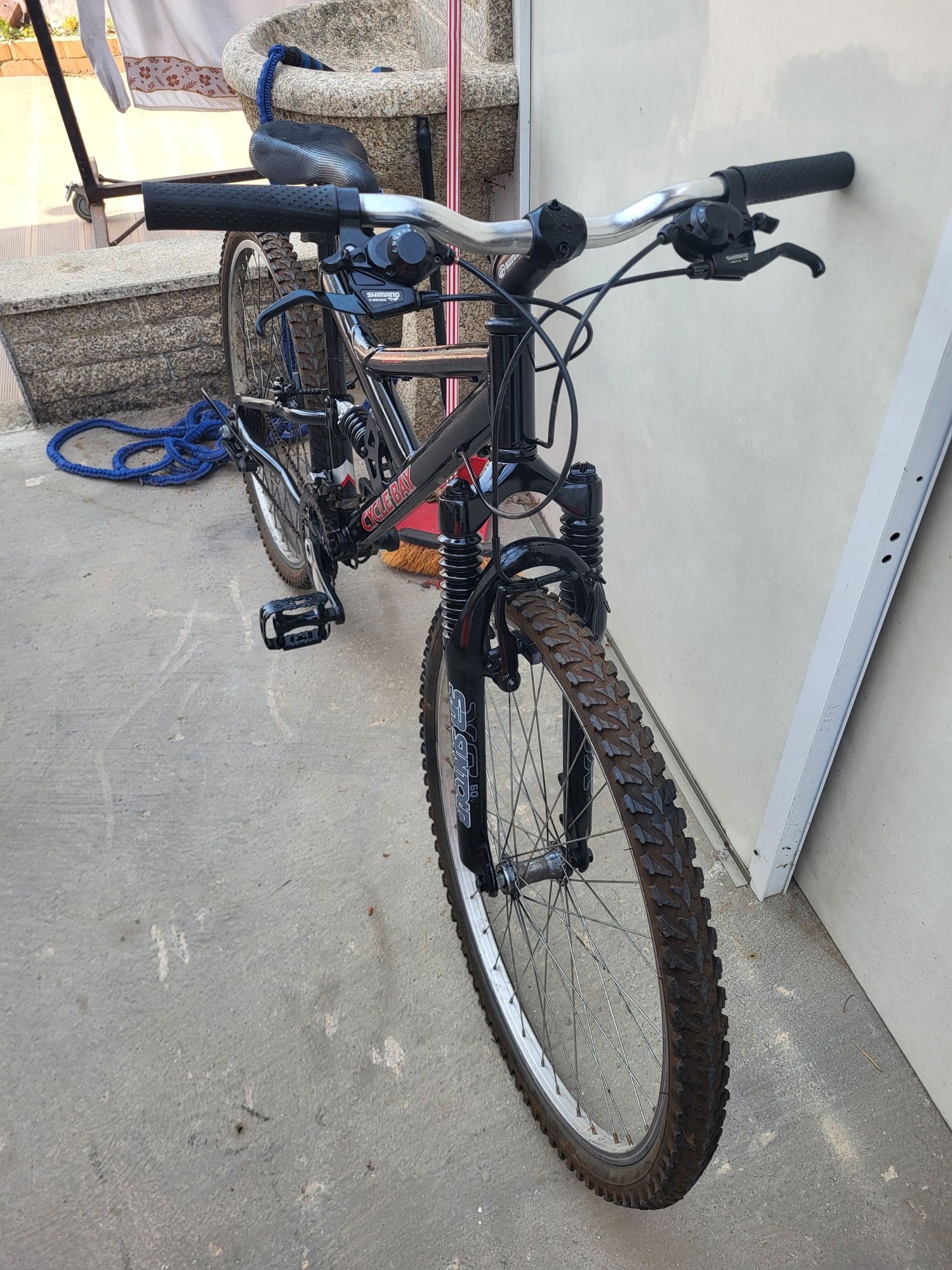 Vendo bicicleta suspensão total